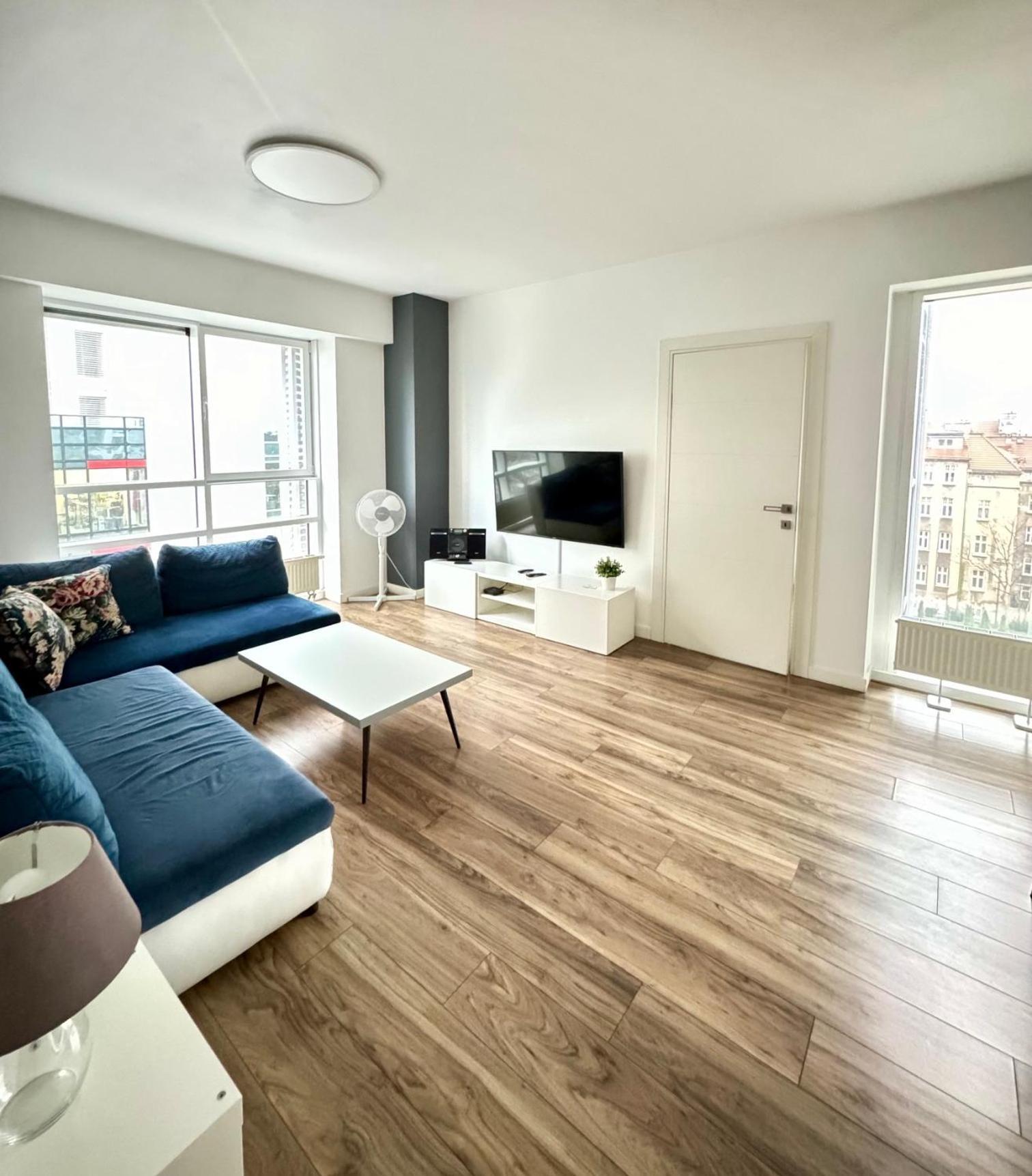 Apartamenty Towarowa Познань Екстер'єр фото